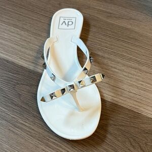 DV by Dolce Vita Women's White Sandals with Silver Studs 8